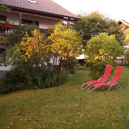 In Mit Grossem Garten By Interhome Hébergement de vacances *